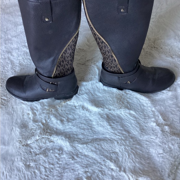Michael Kors boots - Picture 2 of 16